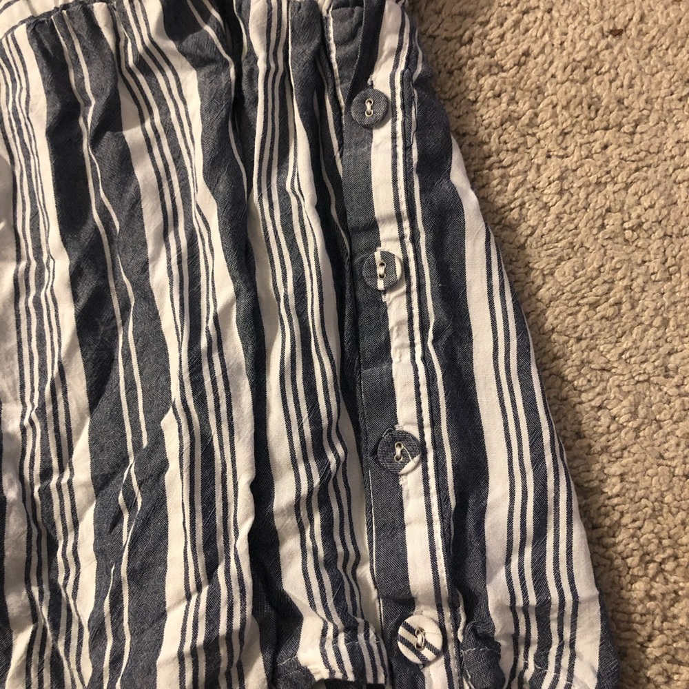 Striped Button Sides Tank Top - Picture 6 of 8